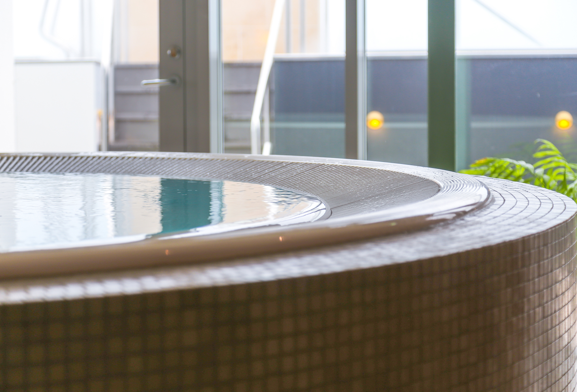 Jacuzzi närbild 1.jpg