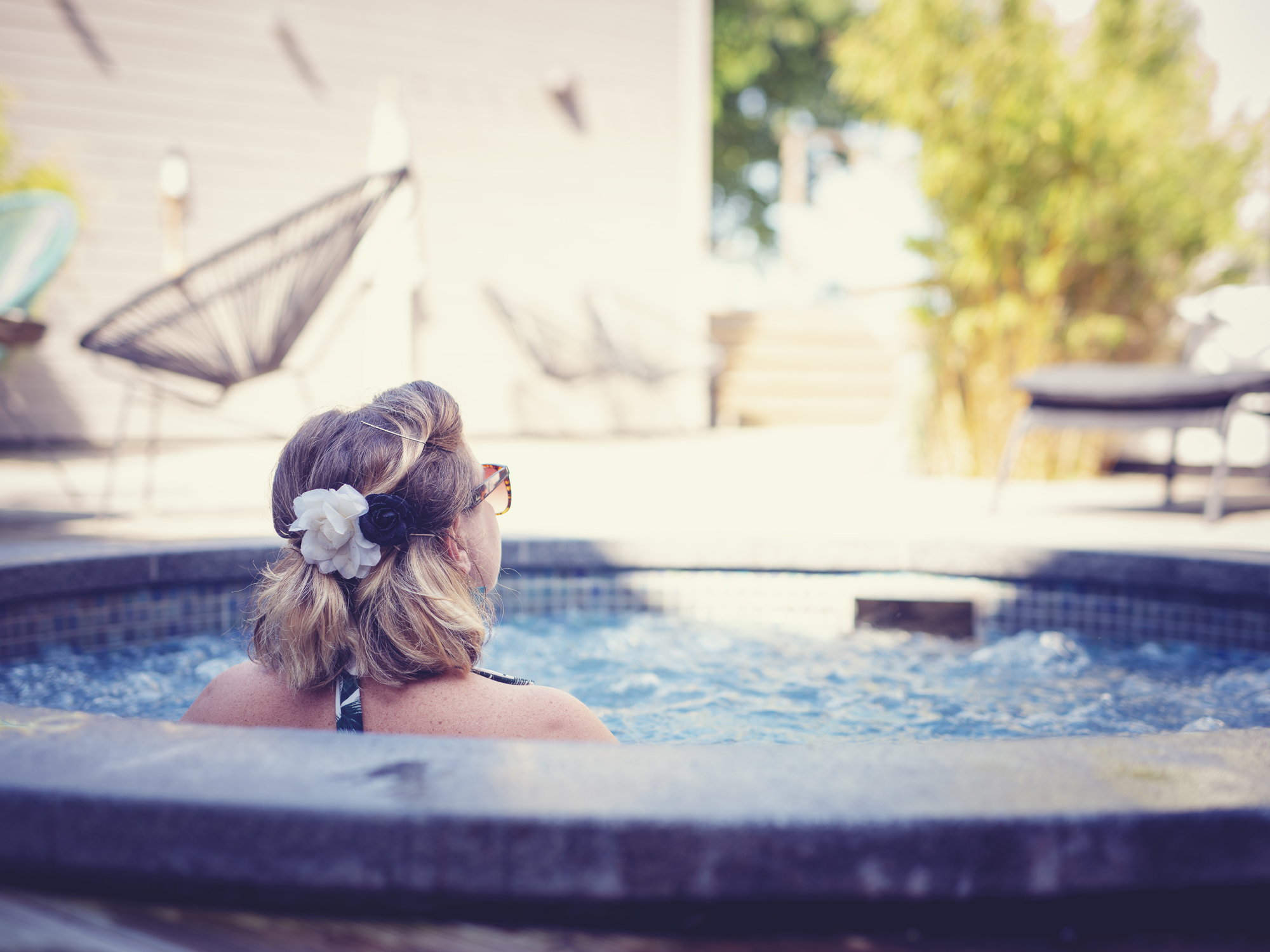 Mossbylund - SPA - Kvinna i Jacuzzi.jpg